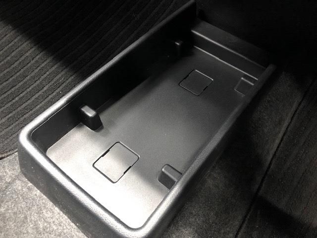 Nissan NOTE 2014-03 589-20