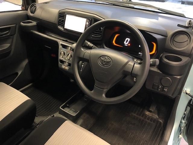 Nissan NOTE 2014-03 589-9