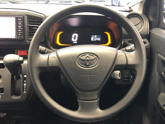 Nissan NOTE 2014-03 589-12