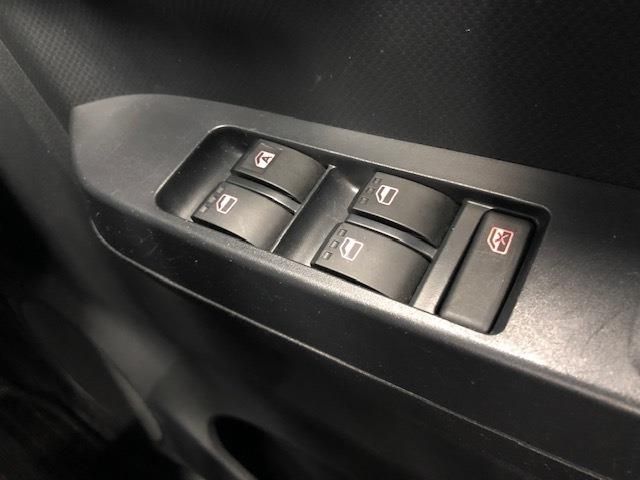 Nissan NOTE 2014-03 589-22