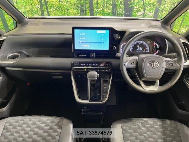 Toyota VOXY 2023-09 337728-1