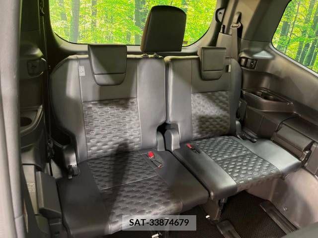 Toyota VOXY 2023-09 337728-10