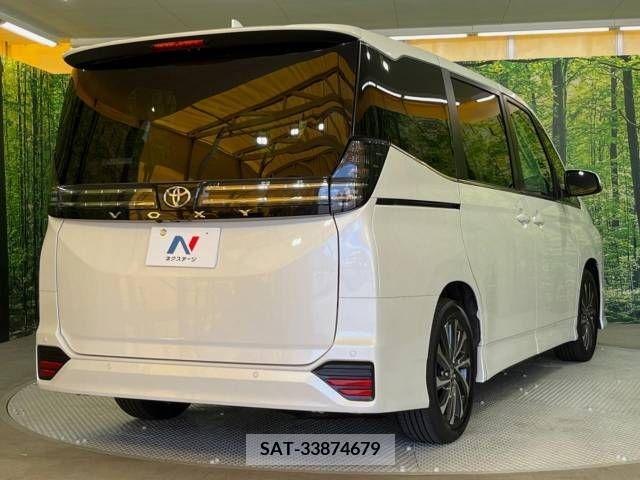 Toyota VOXY 2023-09 337728-18