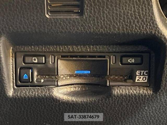 Toyota VOXY 2023-09 337728-6