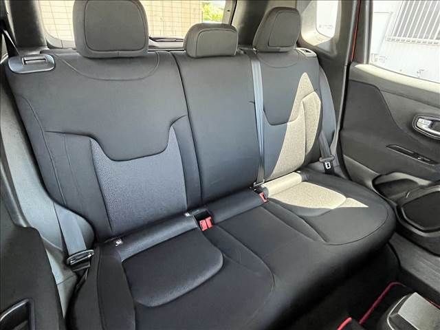 Jeep RENEGADE 2020-05 5627-8
