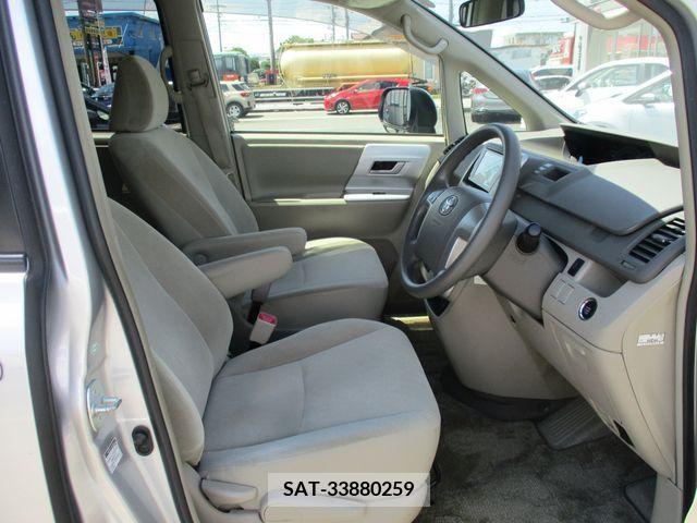 Toyota NOAH 2013-09 365106-10