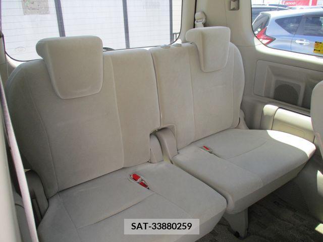 Toyota NOAH 2013-09 365106-15
