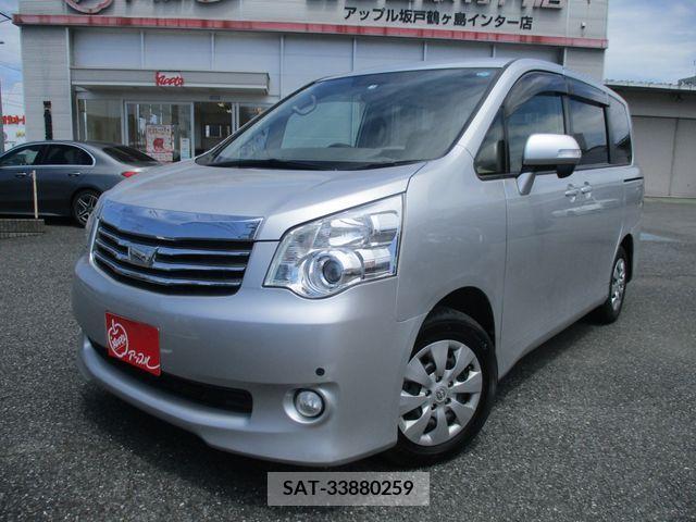 Toyota NOAH 2013-09 365106-7