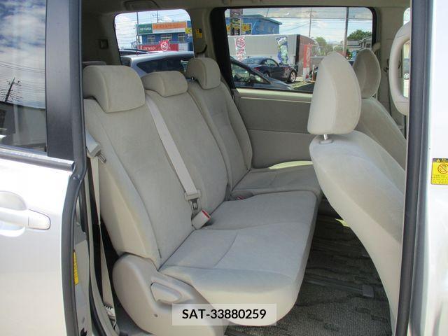 Toyota NOAH 2013-09 365106-14