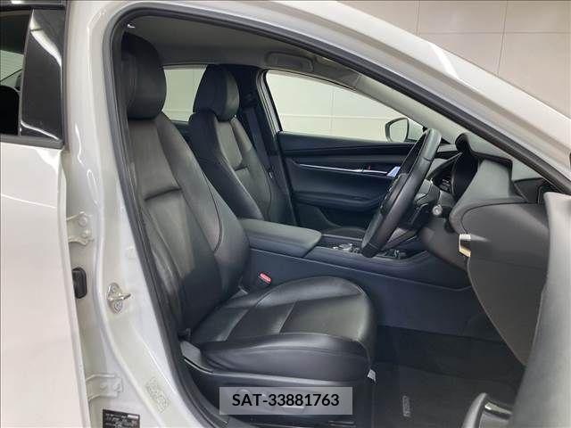 Mazda MAZDA3 2019-08 212580-11