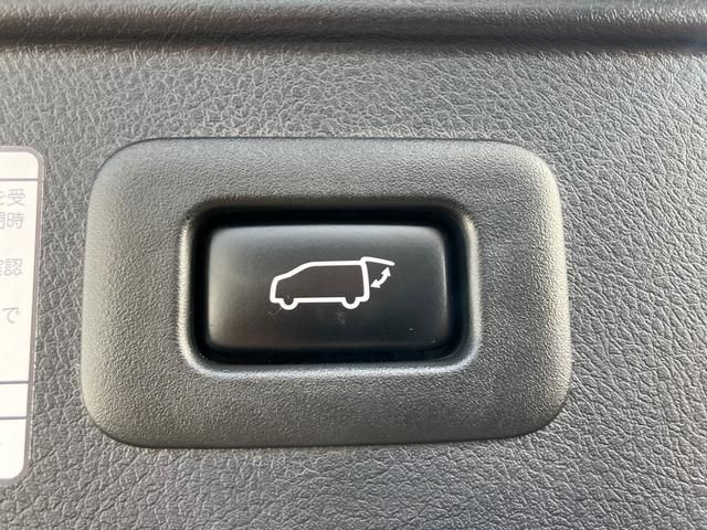 Toyota VELLFIRE 2017-05 23715-7
