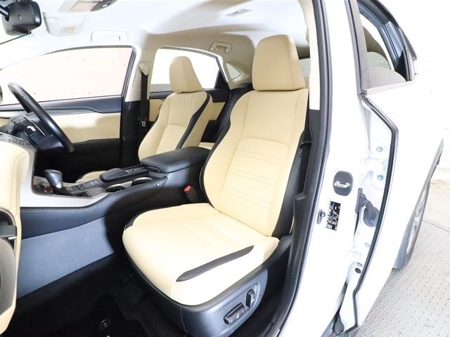 Lexus NX 2016-06 189697-5