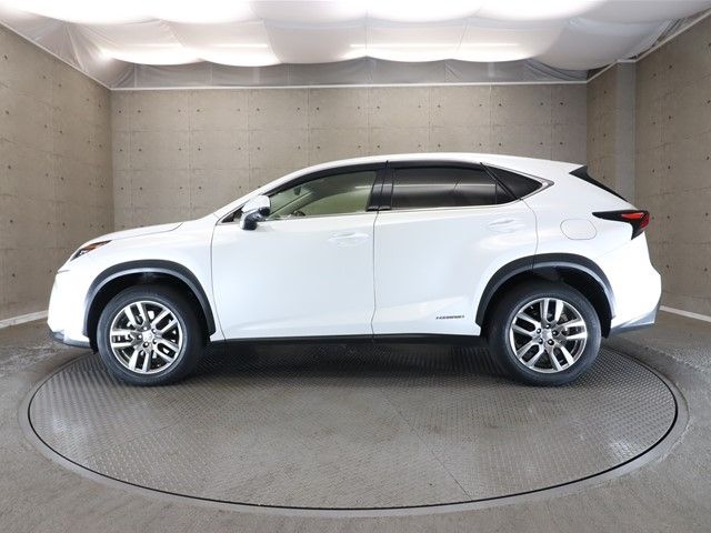 Lexus NX 2016-06 189697-25