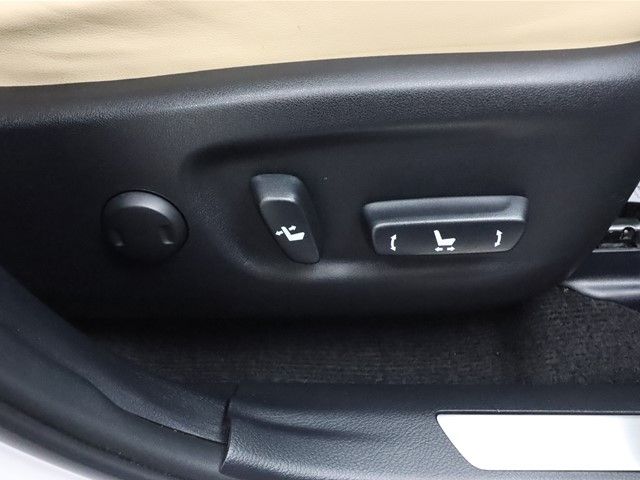 Lexus NX 2016-06 189697-26