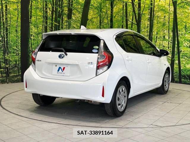 Toyota AQUA 2019-07 356306-17