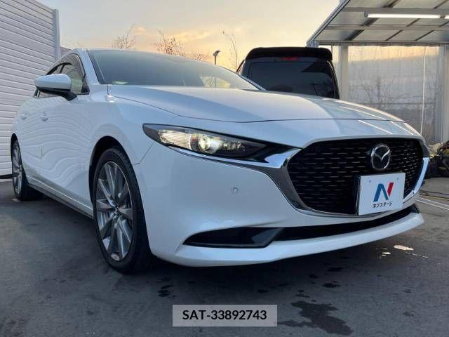 Mazda MAZDA3 2022-02 208974-17