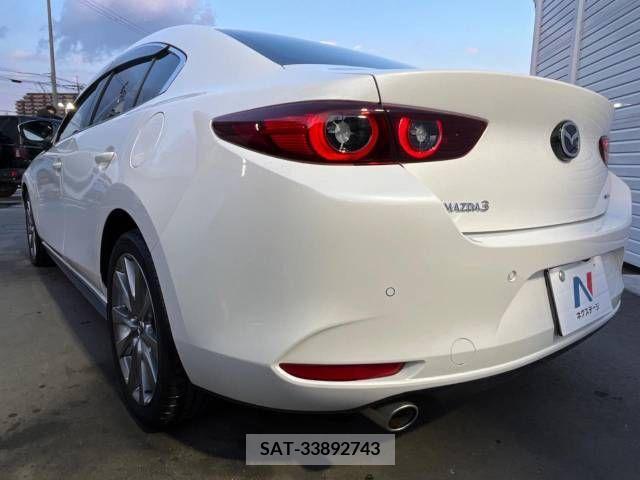Mazda MAZDA3 2022-02 208974-16