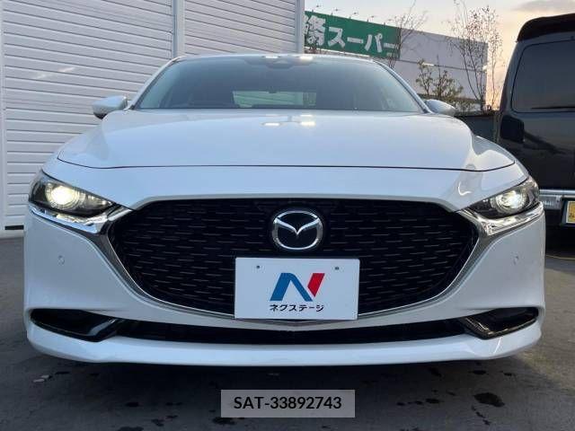 Mazda MAZDA3 2022-02 208974-15