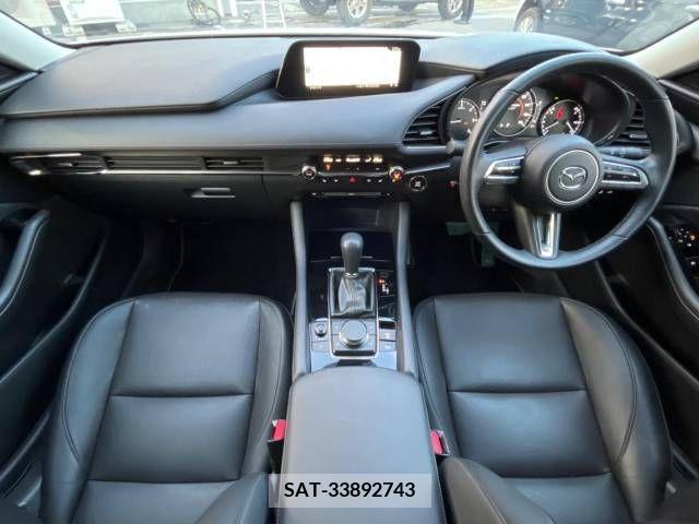 Mazda MAZDA3 2022-02 208974-1