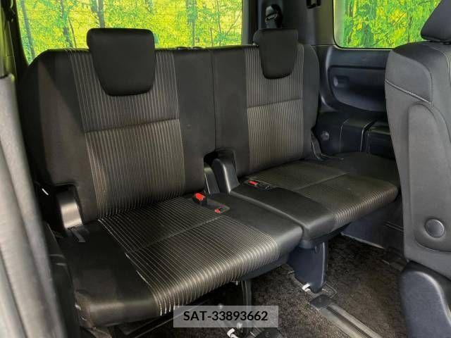 Toyota VOXY 2018-07 321574-9