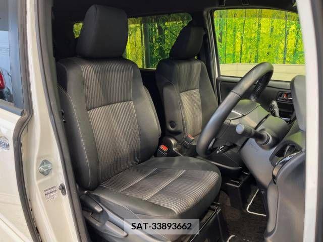 Toyota VOXY 2018-07 321574-8