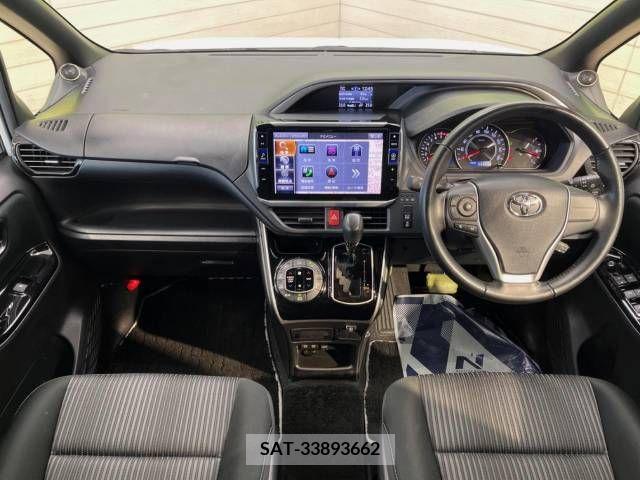 Toyota VOXY 2018-07 321574-1