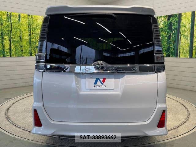 Toyota VOXY 2018-07 321574-15