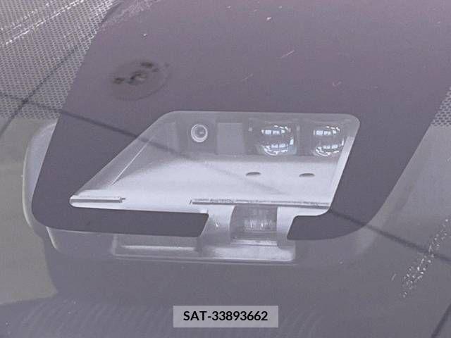Toyota VOXY 2018-07 321574-5