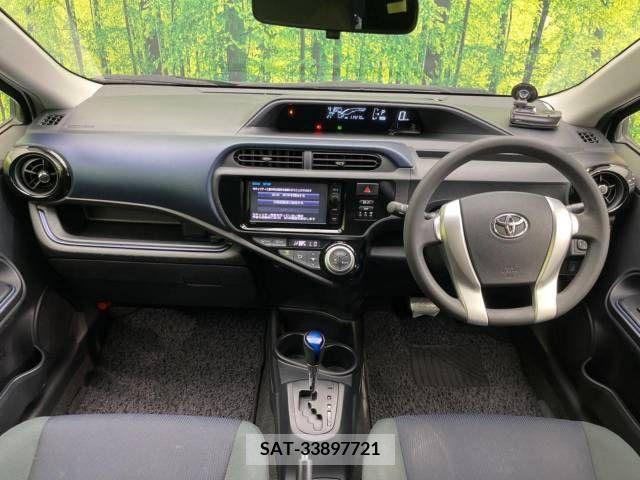 Toyota AQUA 2015-09 314245-1