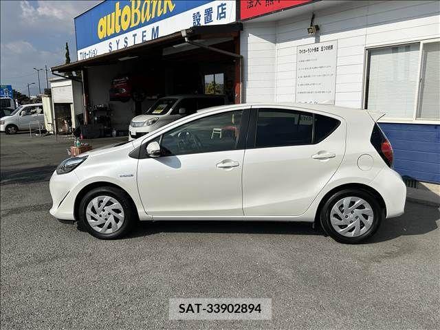 Toyota AQUA 2018-04 260665-12