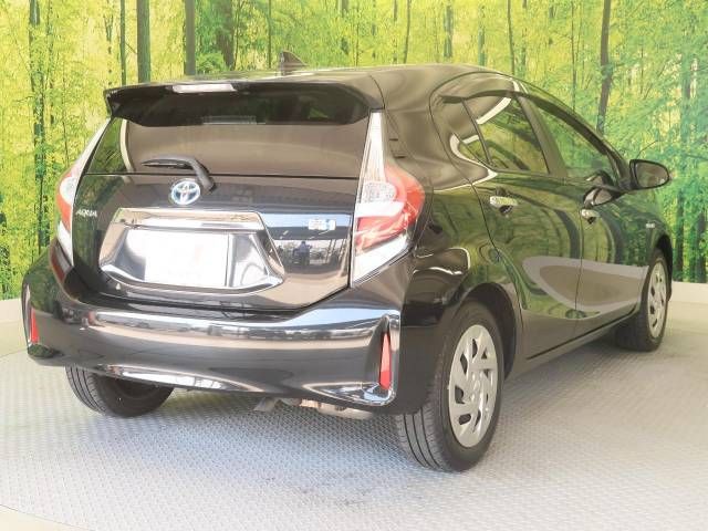 Toyota AQUA 2018-03 15616-17