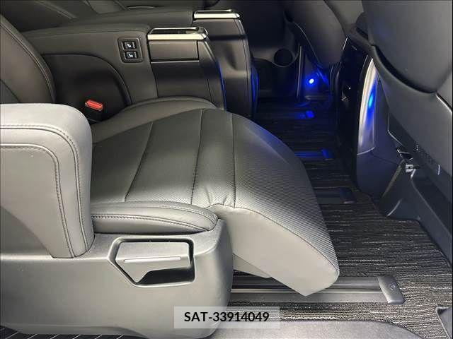 Toyota ALPHARD 2021-01 241879-18