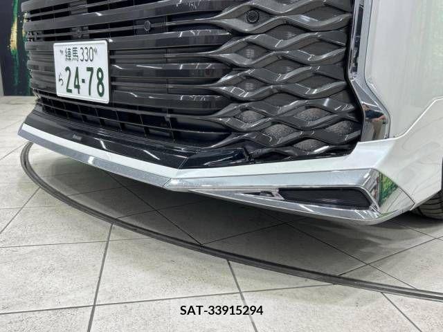Toyota VOXY HYBRID 2023-10 351098-2