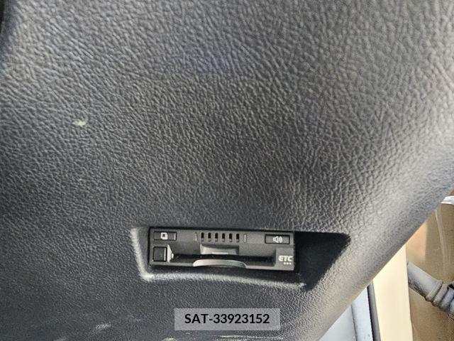 Toyota SIENTA 2018-12 381050-10