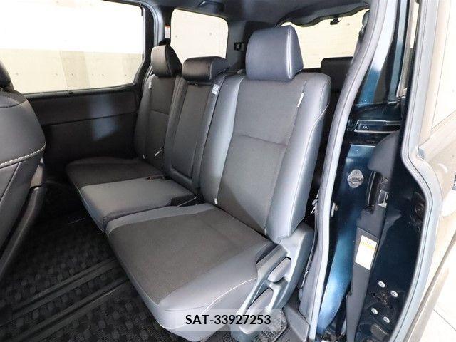 Toyota NOAH 2020-02 213911-6