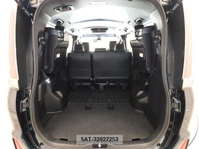 Toyota NOAH 2020-02 213911-8
