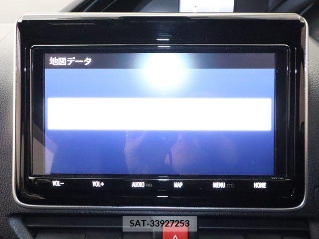 Toyota NOAH 2020-02 213911-12