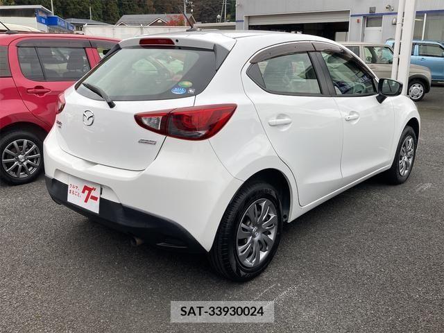 Mazda DEMIO 2016-08 208152-3