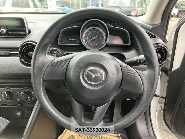 Mazda DEMIO 2016-08 208152-8