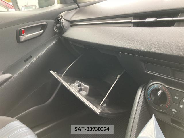 Mazda DEMIO 2016-08 208152-14