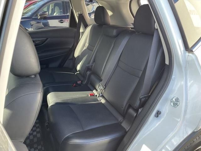 Nissan X-TRAIL 2017-12 196769-22