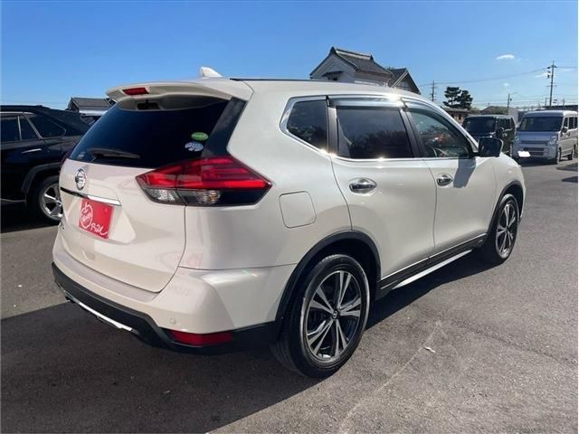 Nissan X-TRAIL 2017-12 196769-4