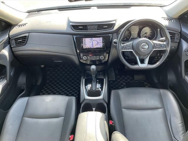 Nissan X-TRAIL 2017-12 196769-18