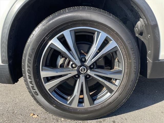 Nissan X-TRAIL 2017-12 196769-16