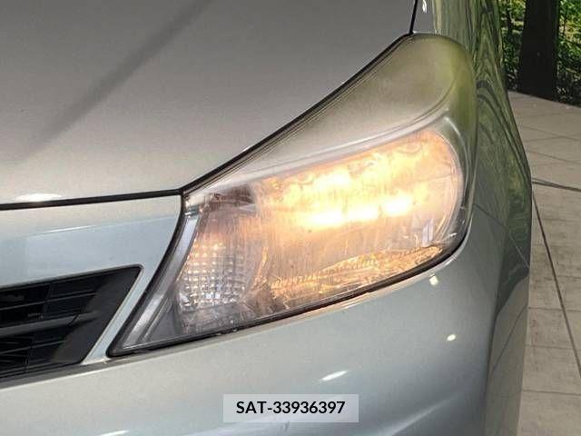 Toyota VITZ 2011-08 370139-9