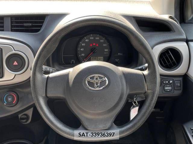 Toyota VITZ 2011-08 370139-6