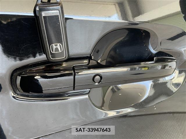 Honda N BOX 2022-06 307412-11
