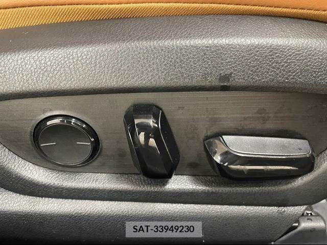 Lexus UX 2019-11 221357-15