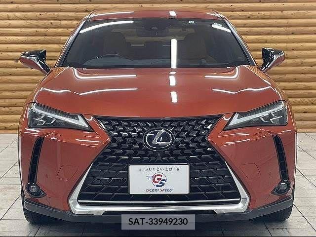 Lexus UX 2019-11 221357-16