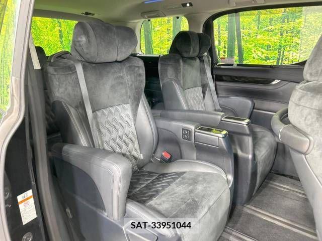 Toyota VELLFIRE 2015-08 369698-9